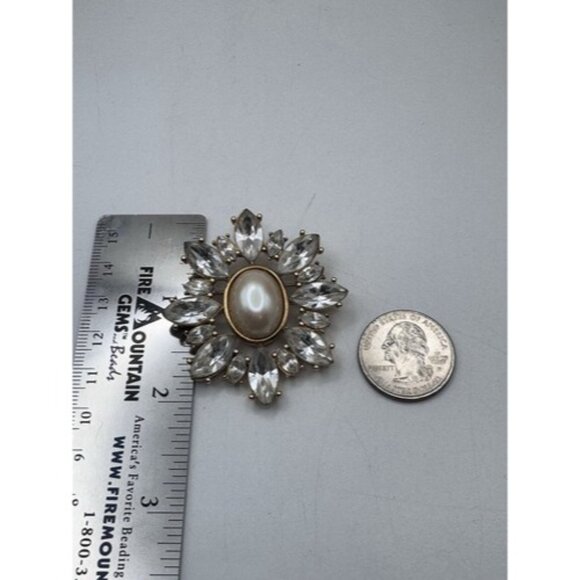 Monet Pin Brooch Star Flower Silver Tone Plastic Faux Pearl Rhinestones 2” - Picture 5 of 8